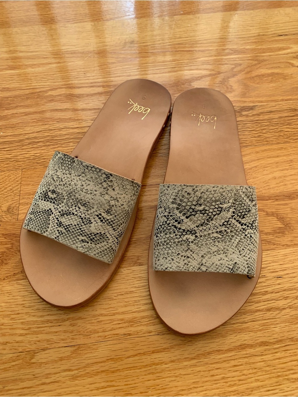 Beek Mockingbird Snake Print Sandals. Size 9